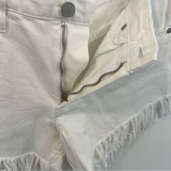 NWOT Blanknyc Hi Rise Frayed Cut Off Jean Shorts | Size 29 - Picture 2 of 8